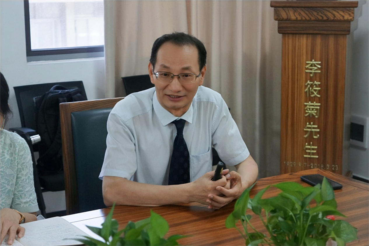 张文忠教授做讲座 张文忠教授做讲座
